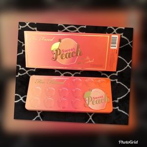 Too Faced Sweet Peach Eyeshadow Palette